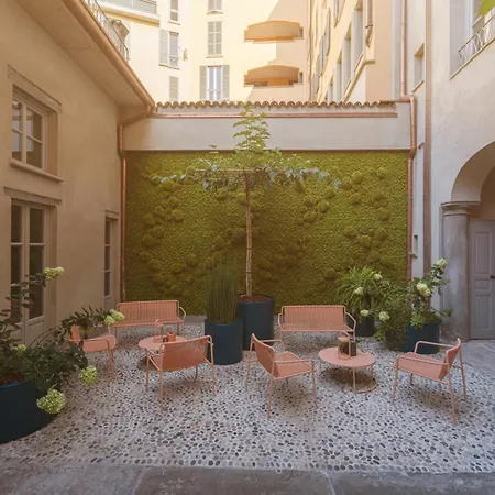 Rego - Boutique & Serenity With Some Off-site In The Heart Of Center Apartmán Bergamo