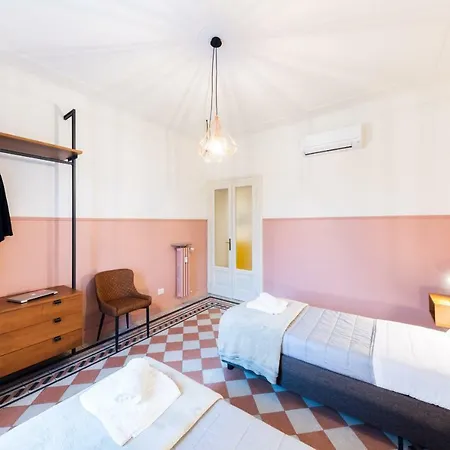 Rego - Boutique & Serenity With Some Off-site In The Heart Of Center Apartmán *